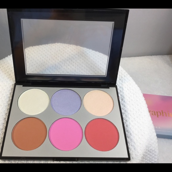 “SEPHORA” Holographic Face & Cheek Palatte Makeup - Picture 3 of 3